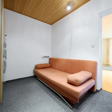 Alpina Living Zirbenstrasse Apartament